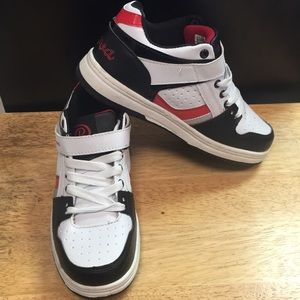 Men's tennis shoes